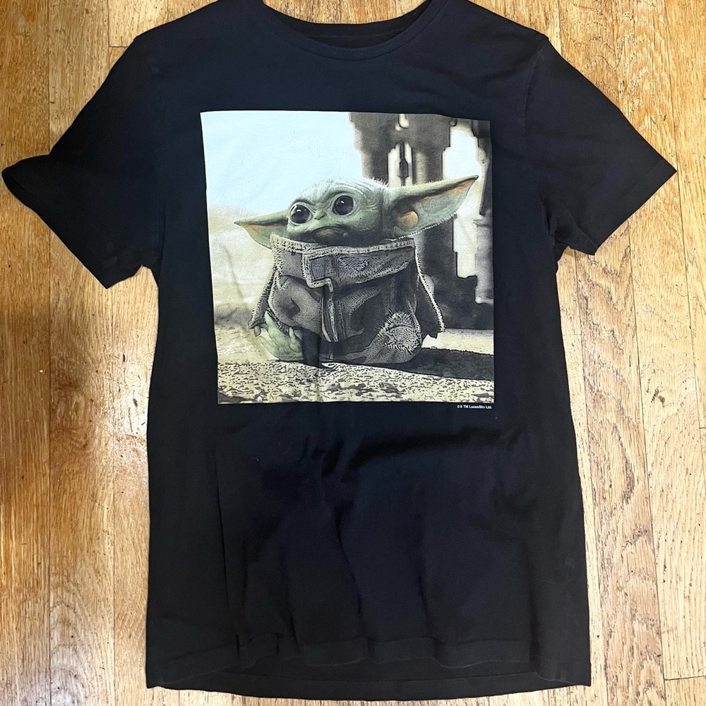 Disney Mandalorian Grogu Men’s T shirt
